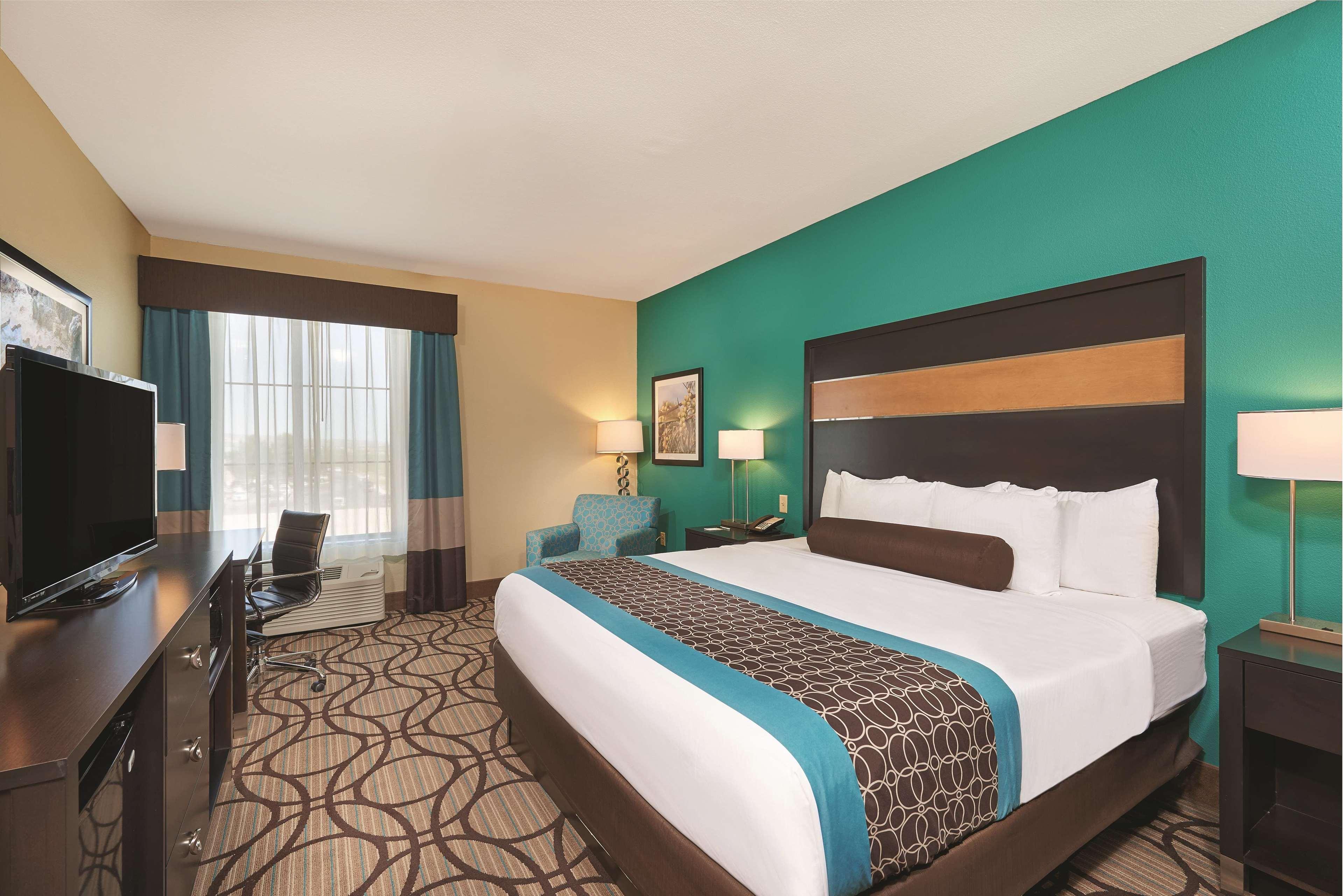 La Quinta By Wyndham Carlsbad Hotel Ngoại thất bức ảnh