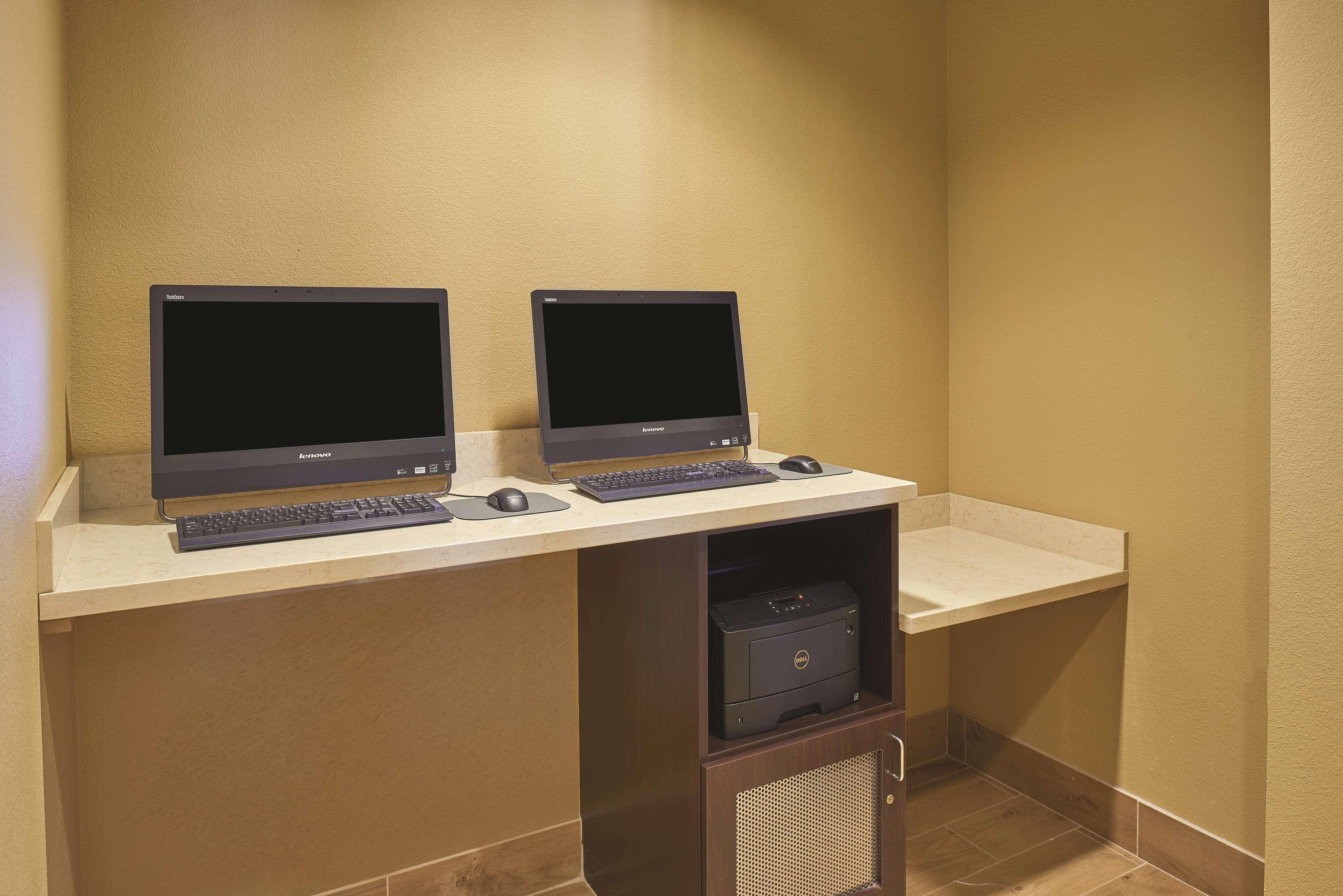 La Quinta By Wyndham Carlsbad Hotel Ngoại thất bức ảnh