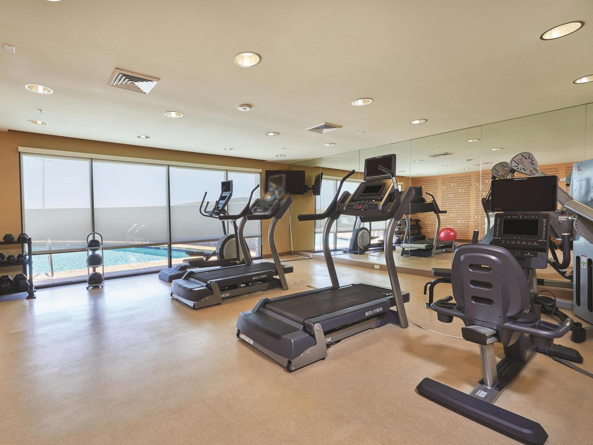 La Quinta By Wyndham Carlsbad Hotel Ngoại thất bức ảnh